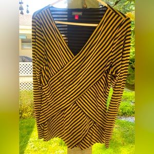 VINCE CAMUTO Black/Gold Rayon/Nylon Striped Faux Wrap Long Sleeve Knit Top Sz L